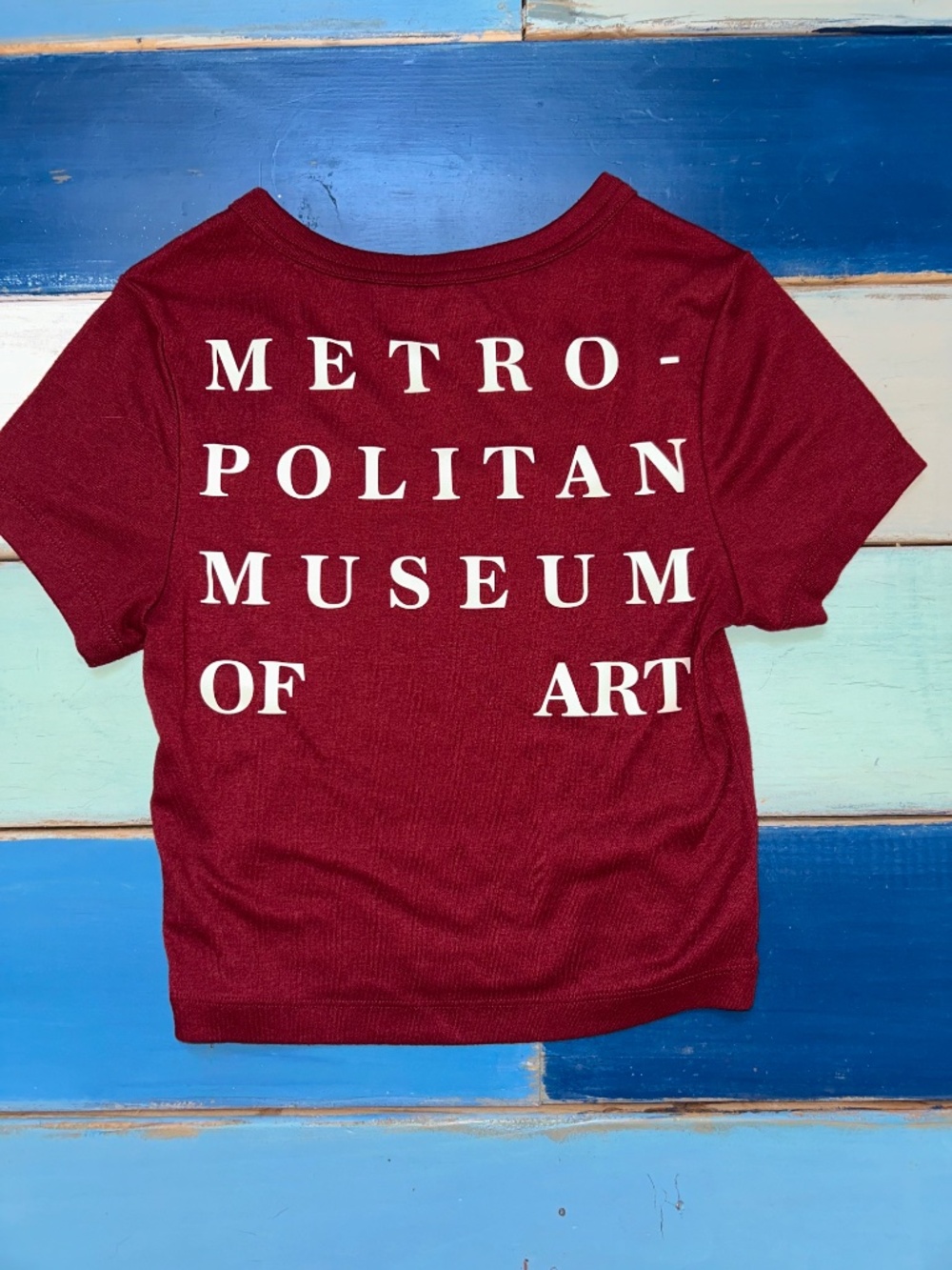 The Met Metropolitan Museum of Art Graphic Tee Women's Small Red